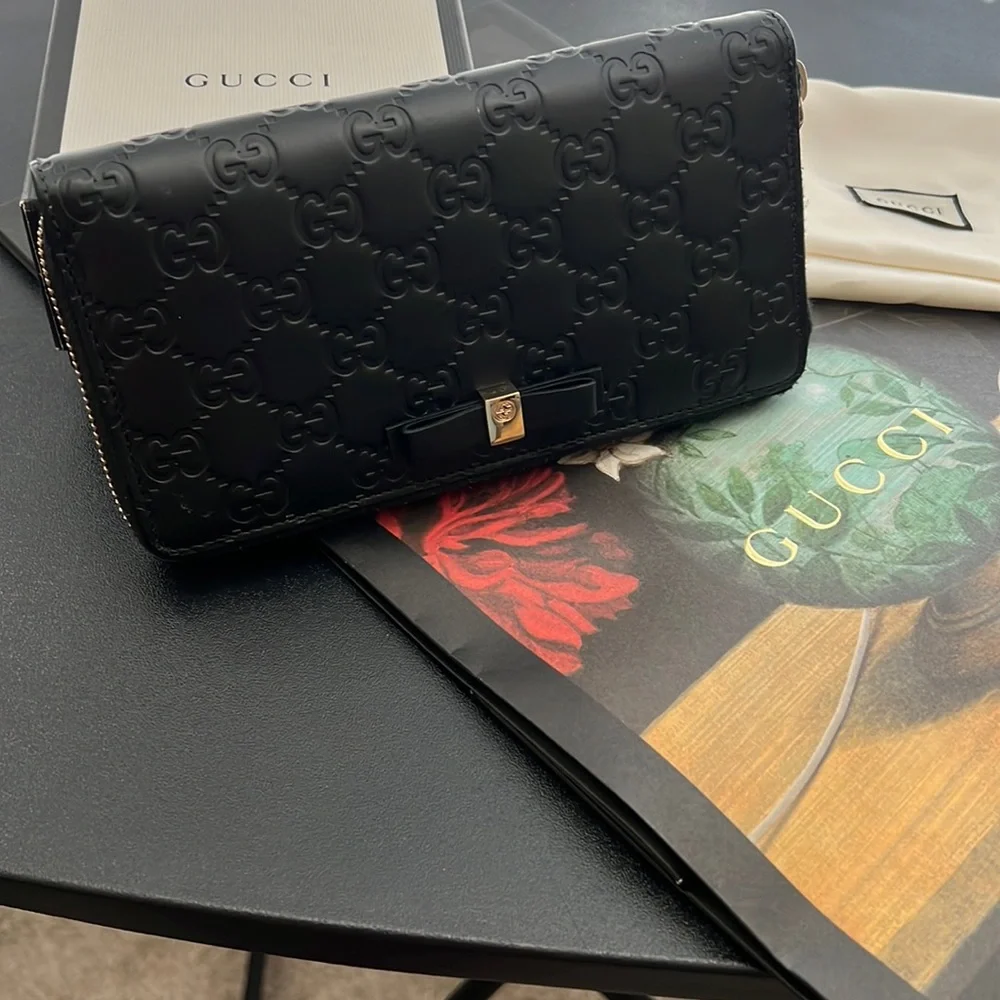 🖤🖤Gucci GG Guccissima Bow Zip Wallet - Picture 1 of 17